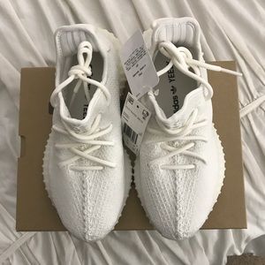 *SHIPPING* Yeezy Boost 350 V2 Triple White